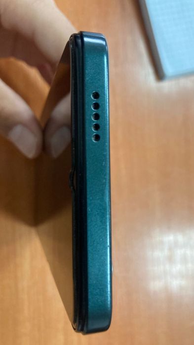 Vivo Y04 256гб торг есть