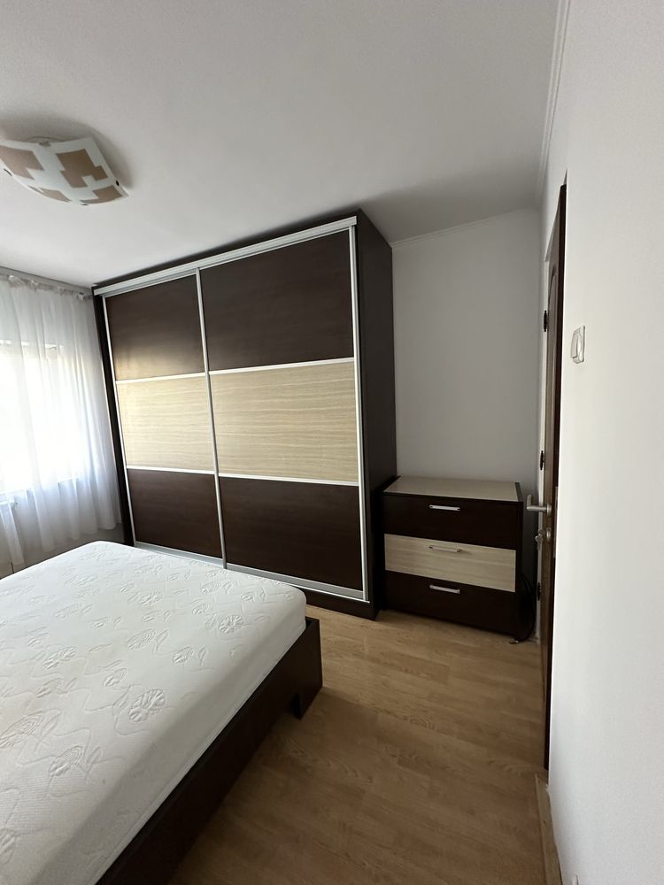 Inchiriez apartament 3 camere / etaj 2 / Complet mobilat /