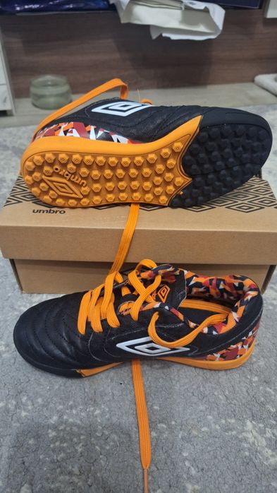 Детски футболни обувки Umbro