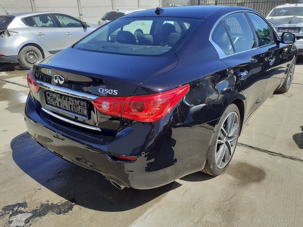 Dezmembrez Infiniti Q50 S motor 2.2 diesel