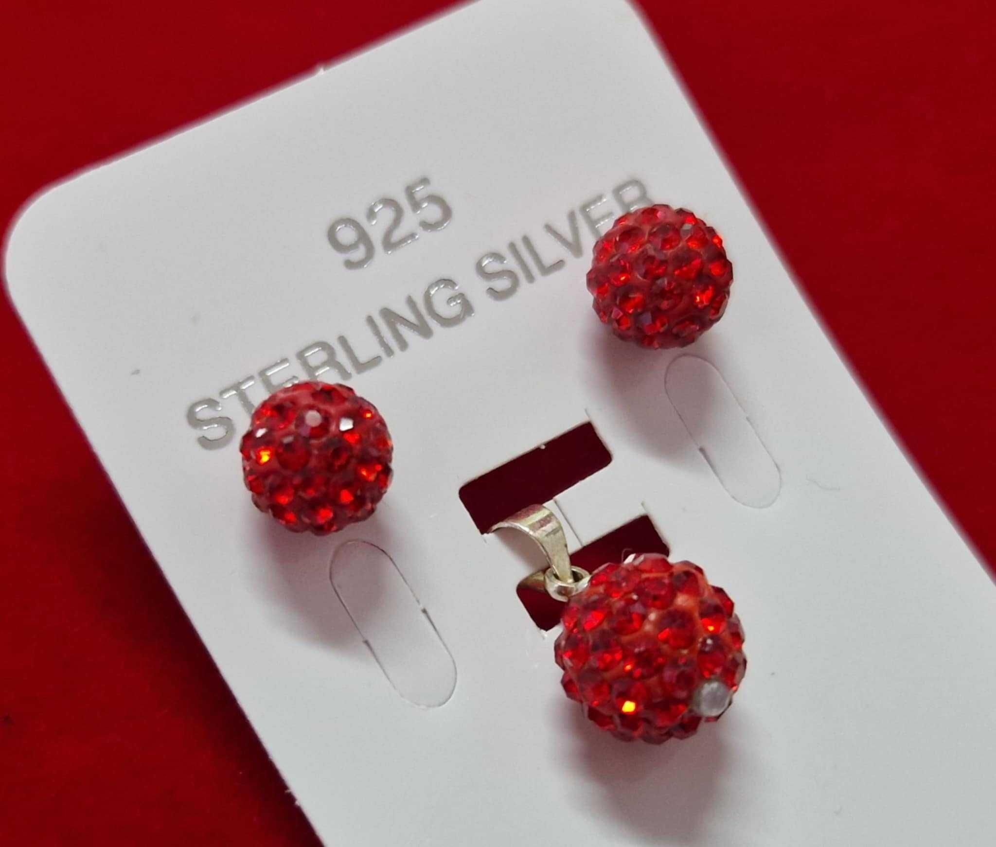 AG197, set argint 925,nou/marcat, zirconii rosii, reducere 20%