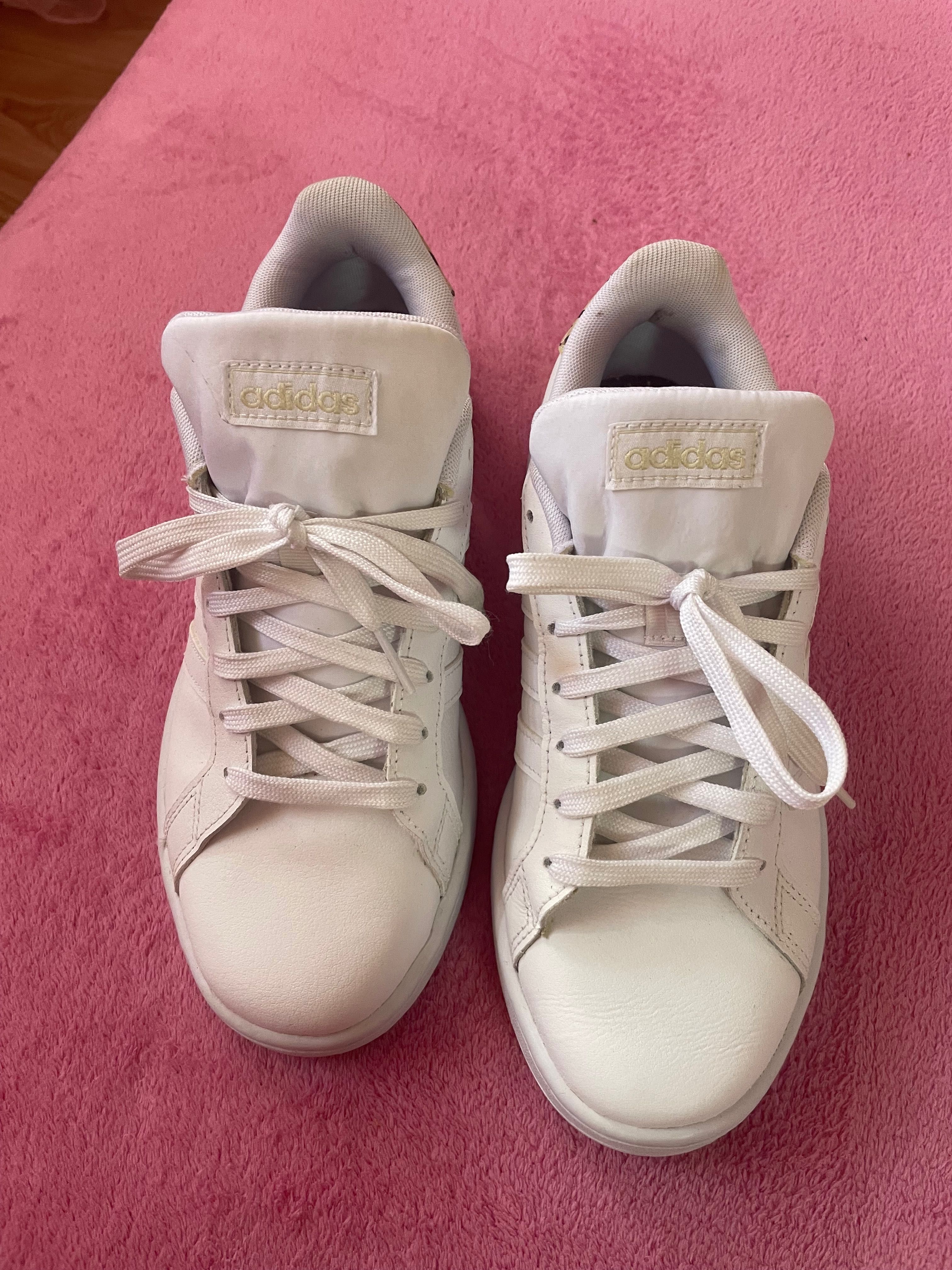 Оригинални обувки Adidas