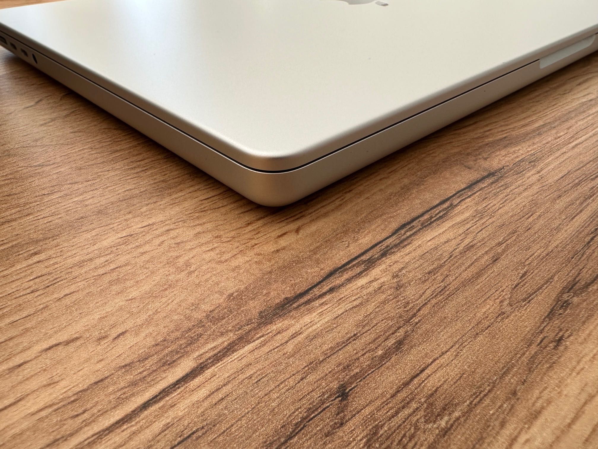MacBook Pro 14" M1 PRO 8-CPU, 14-GPU, 16RAM, 512SSD В ГАРАНЦИЯ