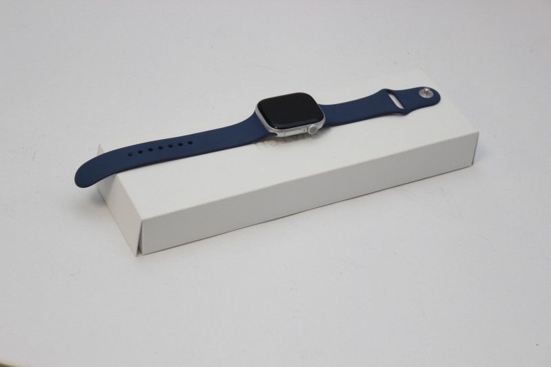 Срочная продажа Ipple watch 10 42mm silver