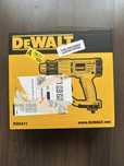 Чисто нов пистолет за горещ въздух DEWALT D26411