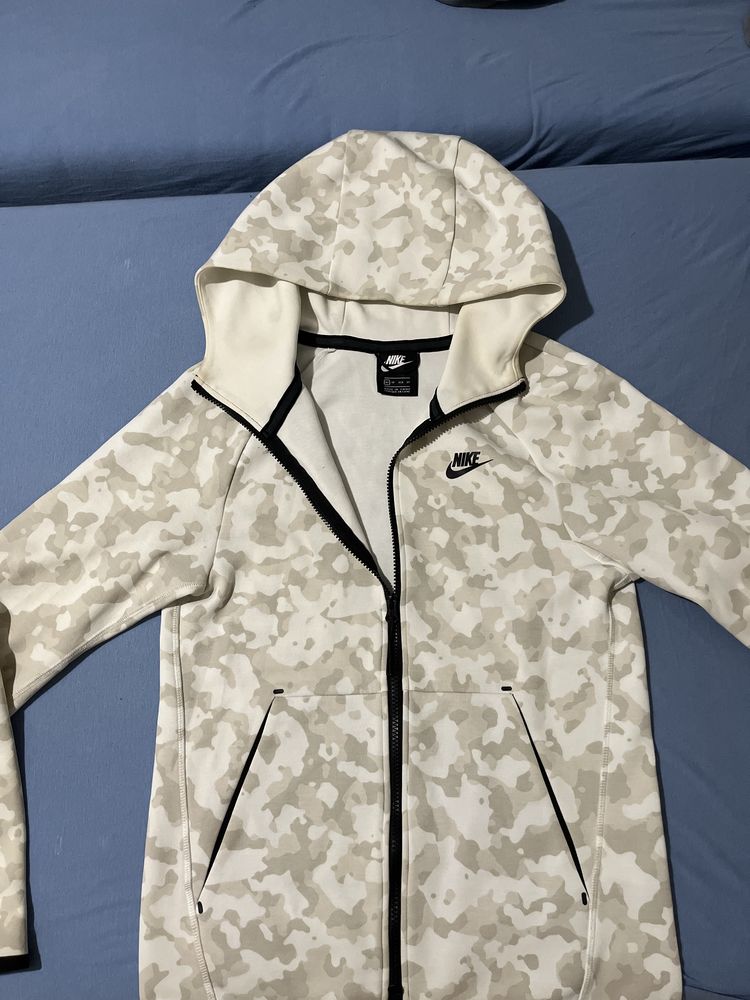Nike Tech Fleece