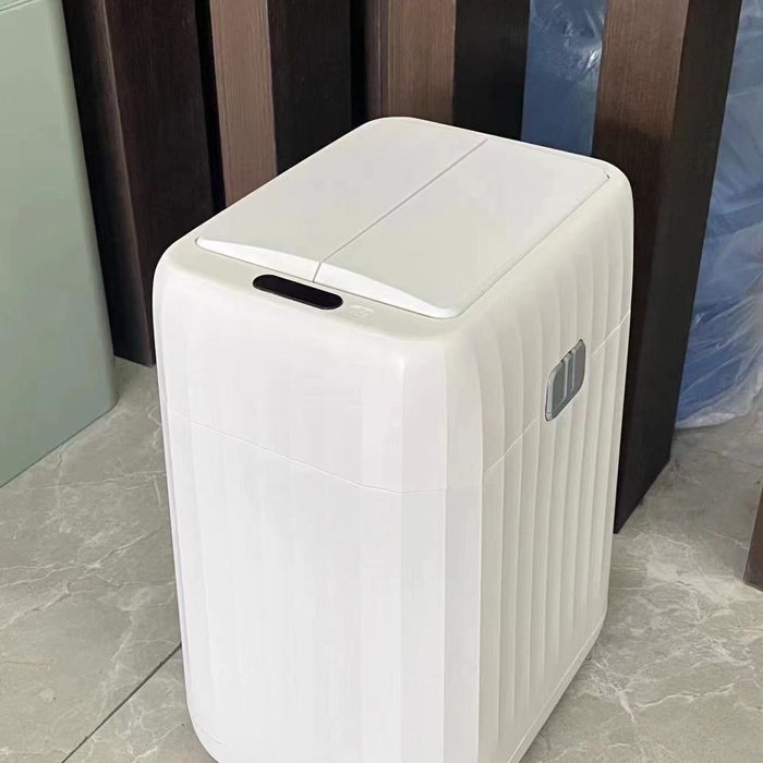 Cos de gunoi inteligent