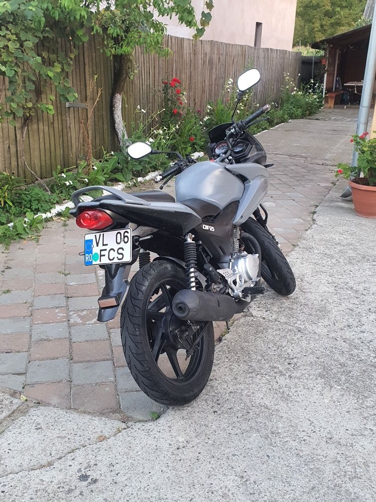 Honda cbf/cbr 125 2009