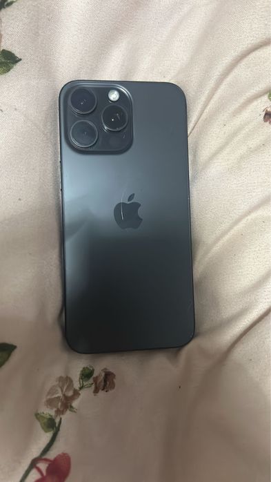 Vând iphone 15 pro max 256 gb