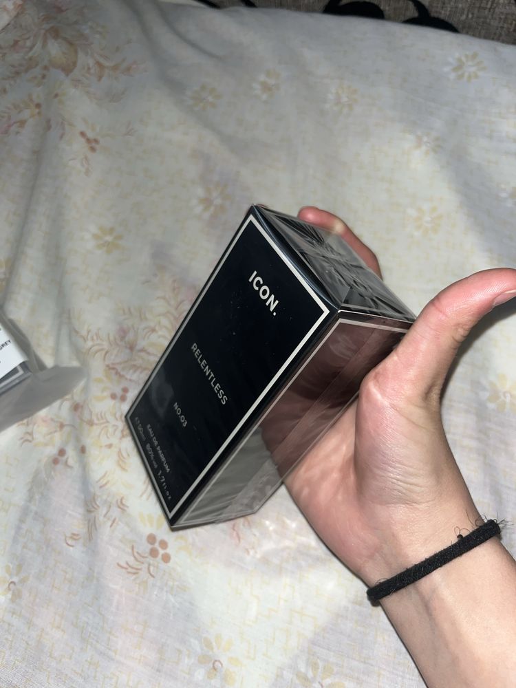 parfum ICON sigilate