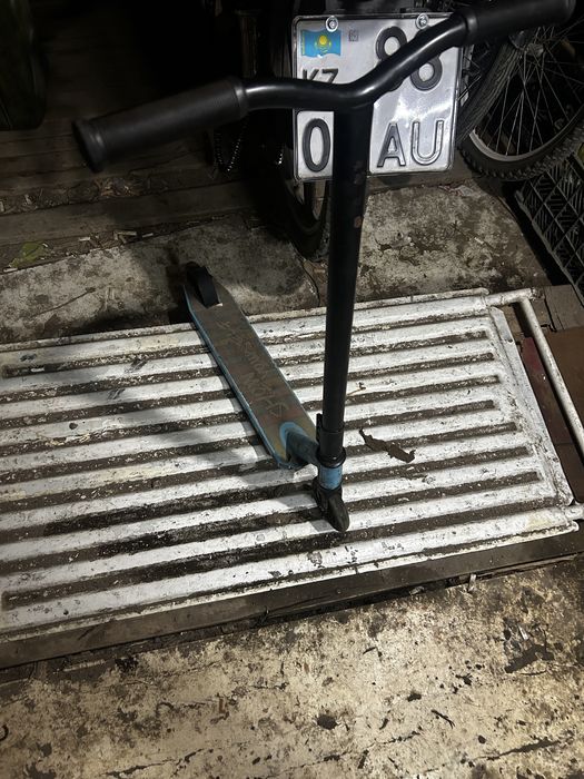 Продам самокат трюковой