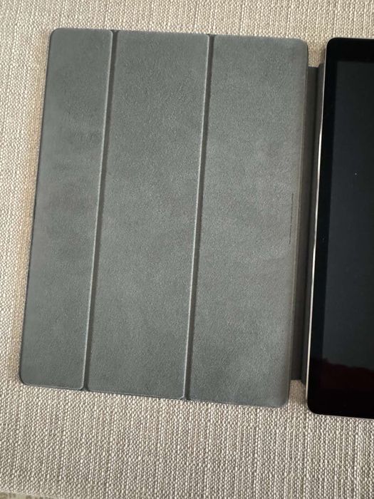 Ipad 12.9 pro model - A1584