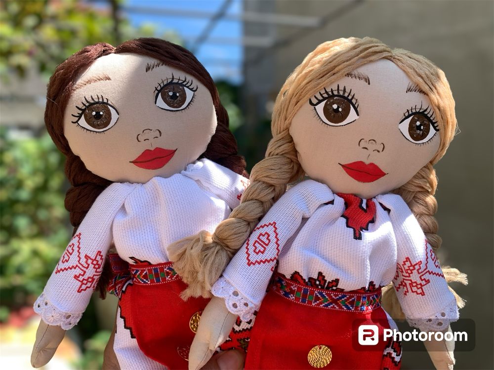 Кукла с народна носия