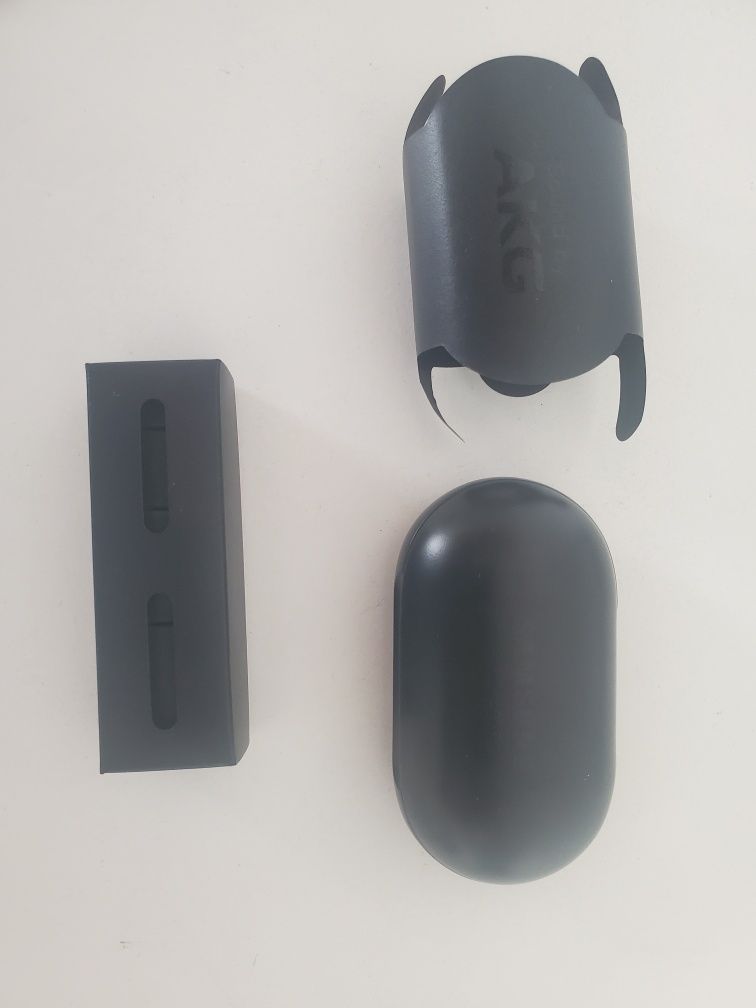 Vând casti Samsung Buds AKG ca noi
