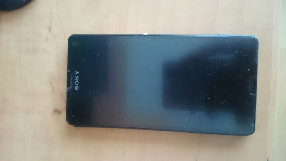 Sony xperia Z3 compact и  Xiaomi redmi a1