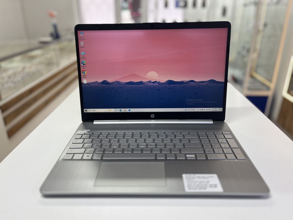 Ноутбук HP Laptop