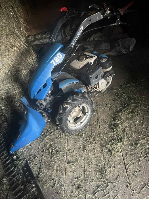 Vând  cositoare și greblatoare  BCS