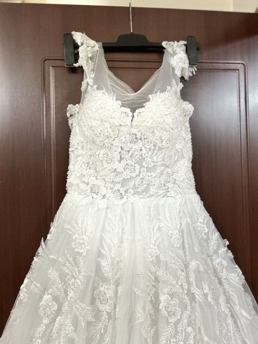 Vand rochie de mireasa s-m