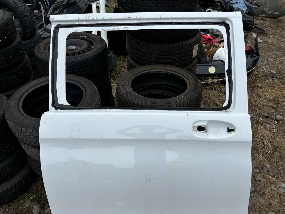 Врата Мерцедес Вито/Mercedes Vito W447