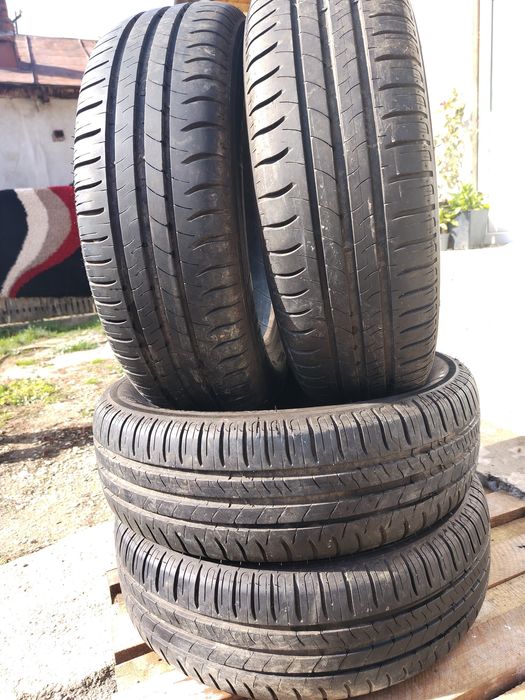 De vânzare 4buc.cauciucuri MICHELIN/195/65R15 in stare foarte buna!