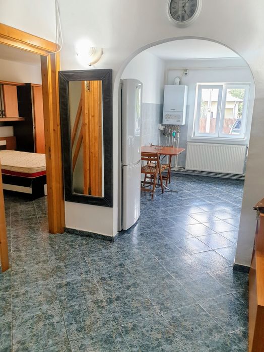 Garsoniera de închiriat