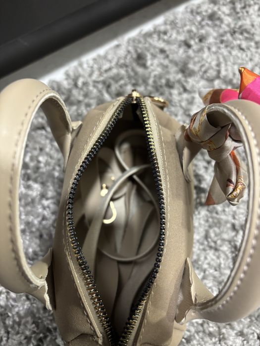 Малка дамска чанта