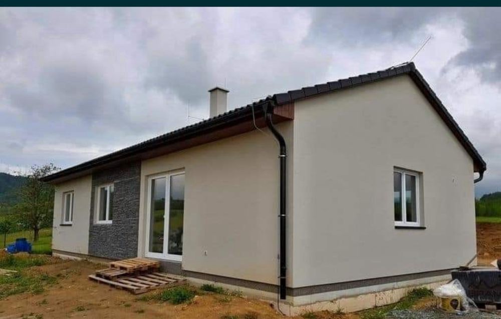 Executam case din panouri Sandwich