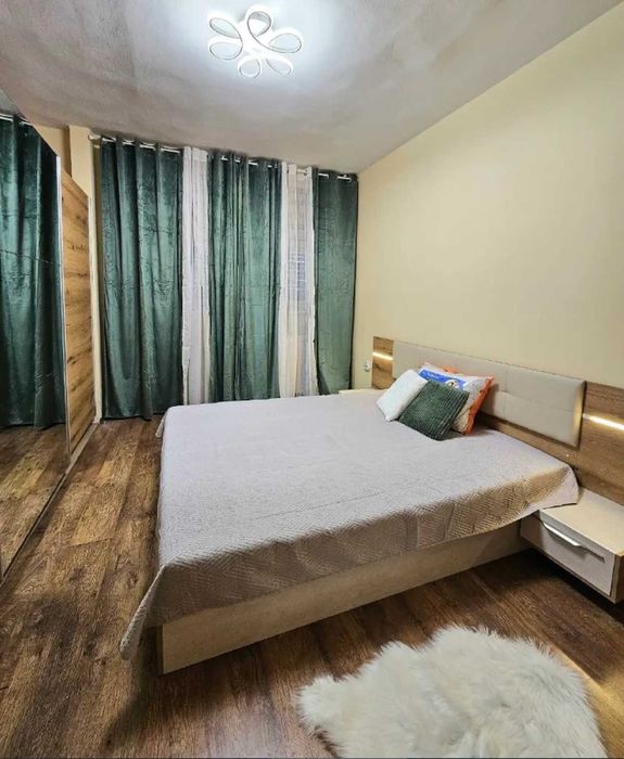 Дава се под наем Тристаен апартамент в Пловдив, Център - 120 кв.м за 550 € - Снимка #1