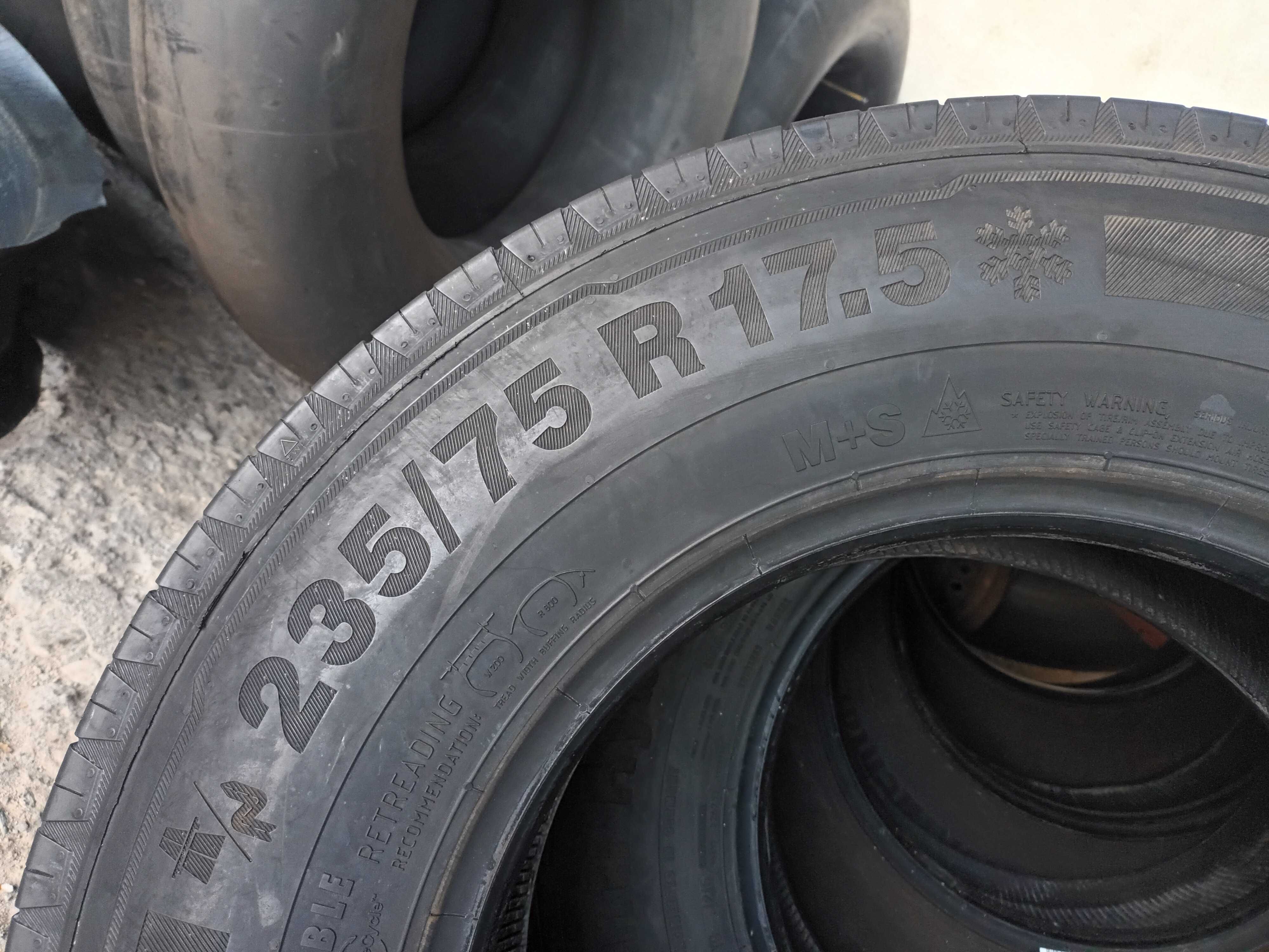 1 Нова гума 235/75 R17.5 Continental Scandinavia LS3 132/130M M+S 12PR