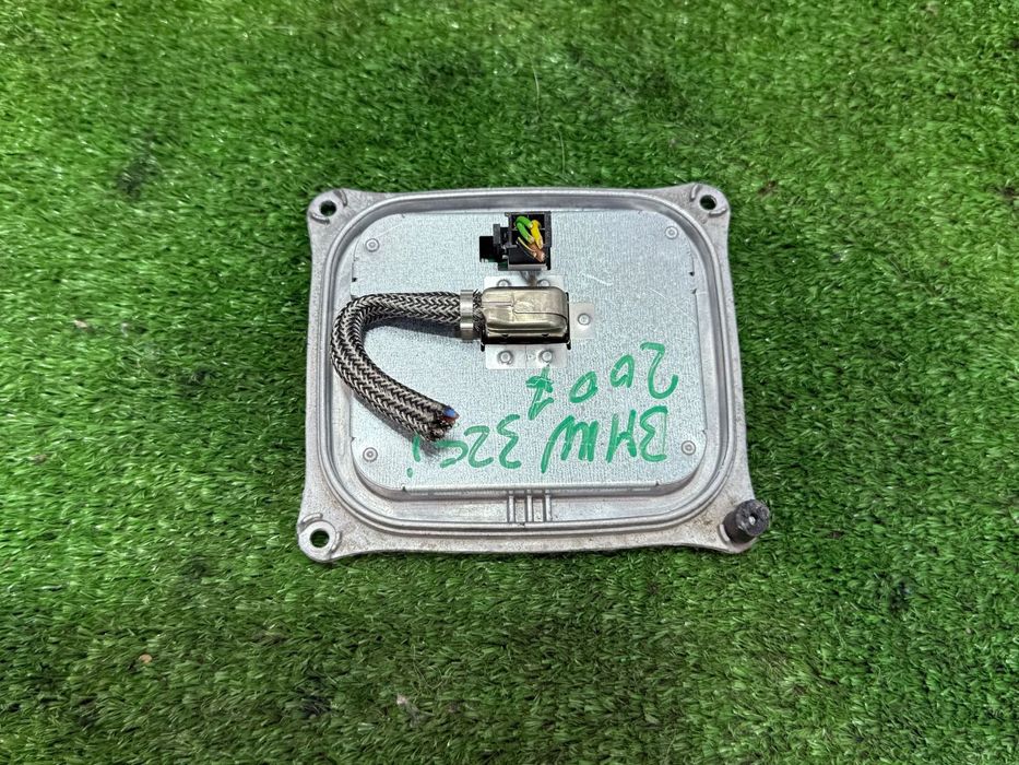 BLOC XENON BMW 325I SE SERIA 3 E93 3.0 BENZINA 2007 COD OEM 1307329153 2005-2013