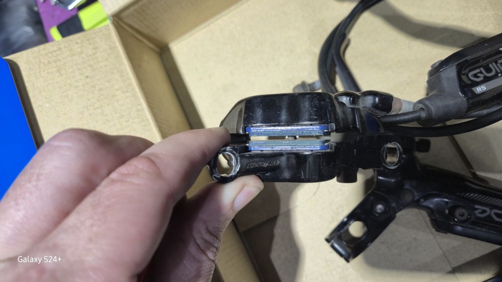 Frane hidraulice Sram Guide RS 4 pistoane