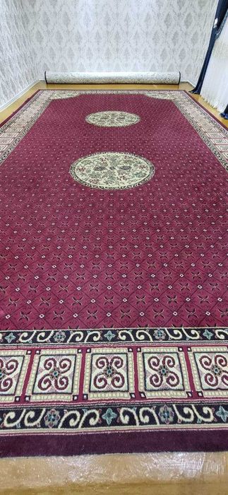 Гилам  (Ковер)  7м х 4м