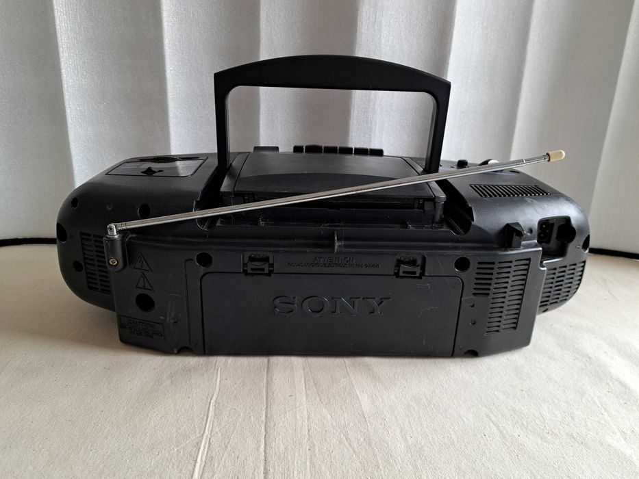Радиокасетофон Sony CFD-8.