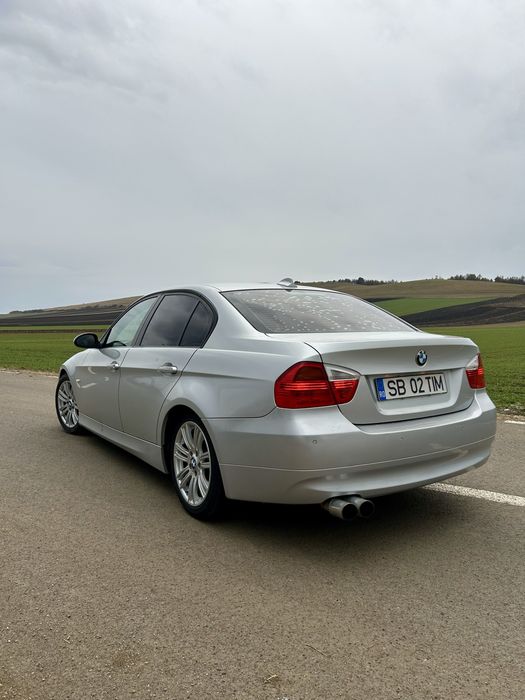 BMW E90 318I / Super dotat