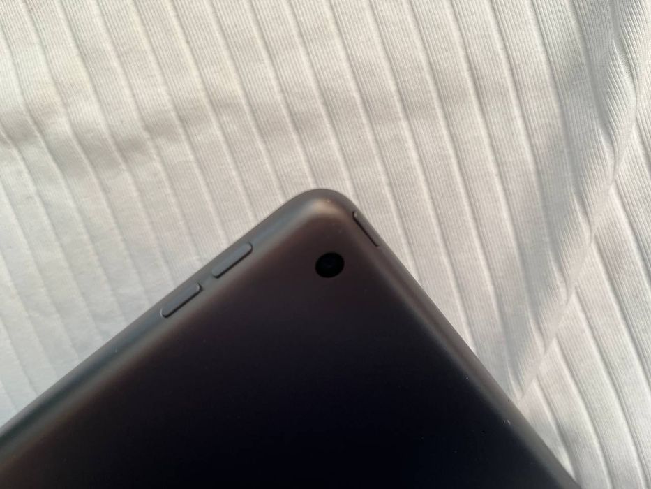 Айпад 9 64гб IOS 26 в идеальном состоянии