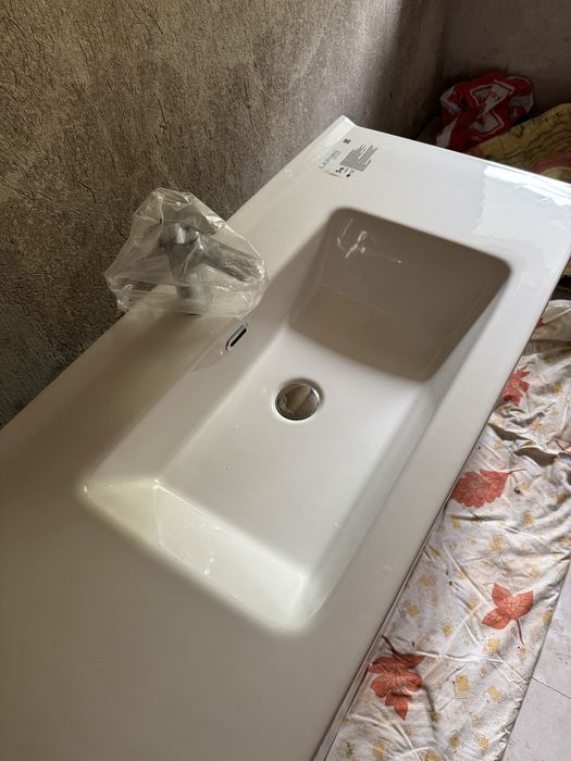 Нова мивка за баня+MDF шкаф+смесител Roca
