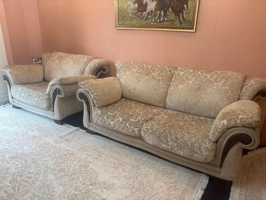Продается тройка диван, в хорошем состоянии