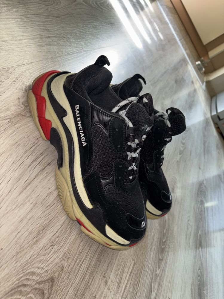 Balenciaga Triple S-оригинални
