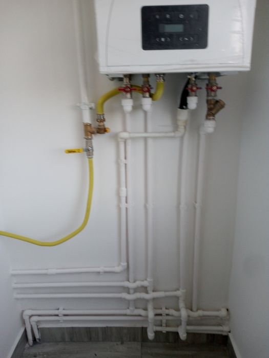 Instalator instalații termice sanitare gaze
