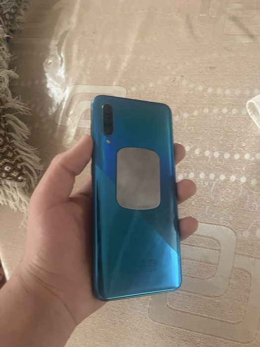 Продаетса телефон срочно Samsung A30s