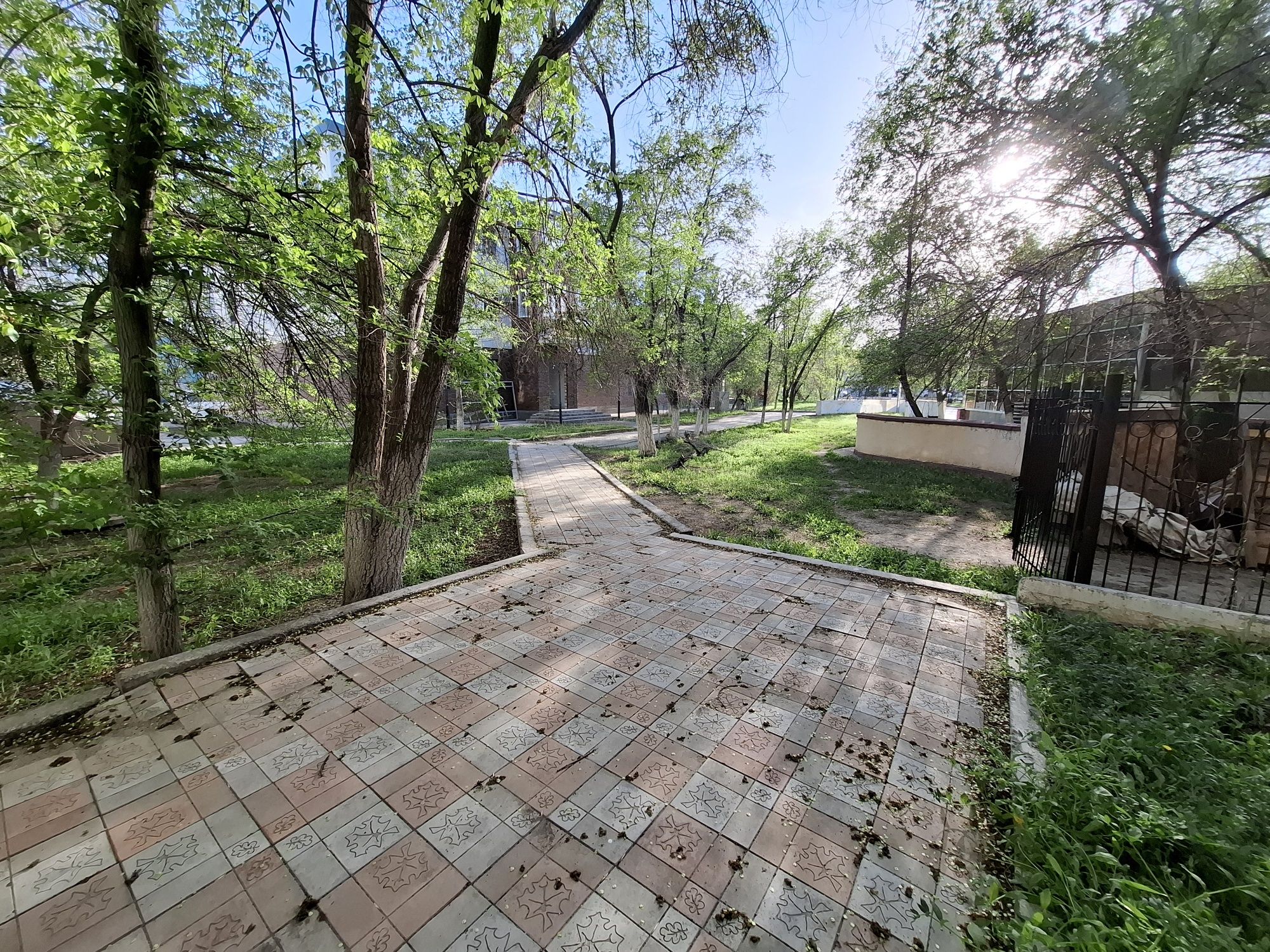 Продаётся коммерческое помещение в Атырау ул. Центральный д.6