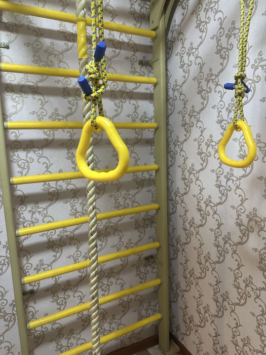 Продам детскую стенку