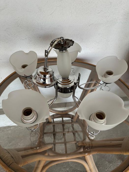 Продам Люстру(В раб.состоянии)