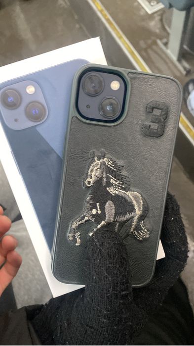 продам срочно айфон 13