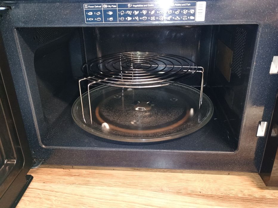 Cuptor microunde  cu grill,23L ,Samsung,interior ceramic