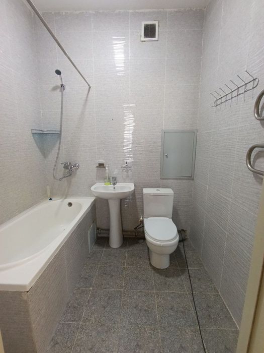 Квартира Сотилади Яшнабад 74 кв. метро дуслик 2  2 хонали навастройка