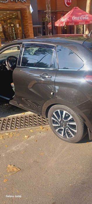 Продам автомобиль LADA XRAY