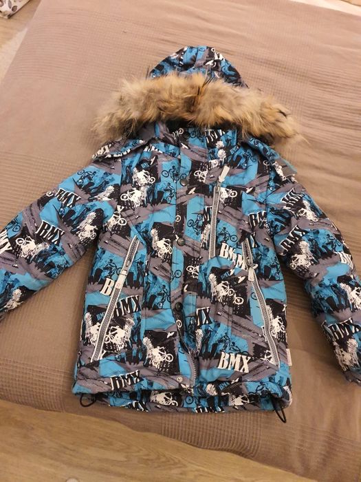 Зимняя куртка на рост 122 см.
