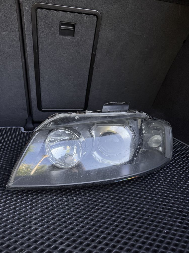Far stânga Xenon Audi A3 8P (2003–2008)