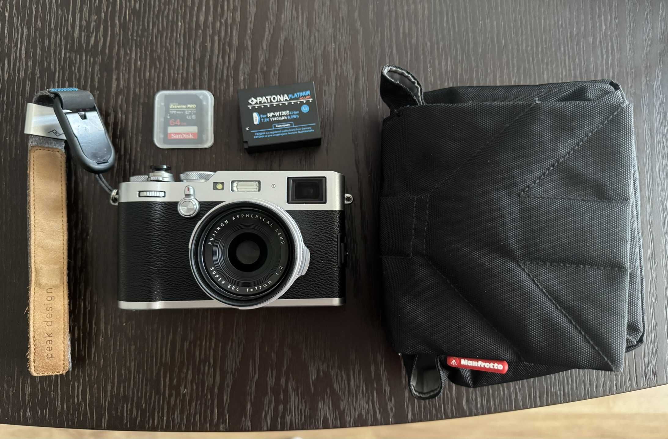 Фотоапарат Fujifilm X100F с аксесоари
